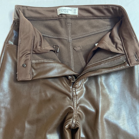 Abercrombie &Fitch The 90s Straight Faux Leather High Rise Pants Rich Br… - Picture 11 of 11